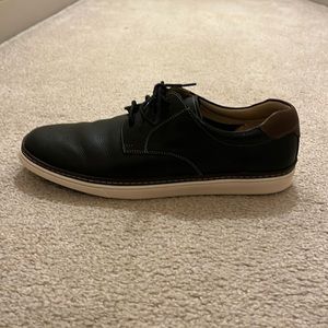 Johnston & Murphy shoes, Sz 11 Medium